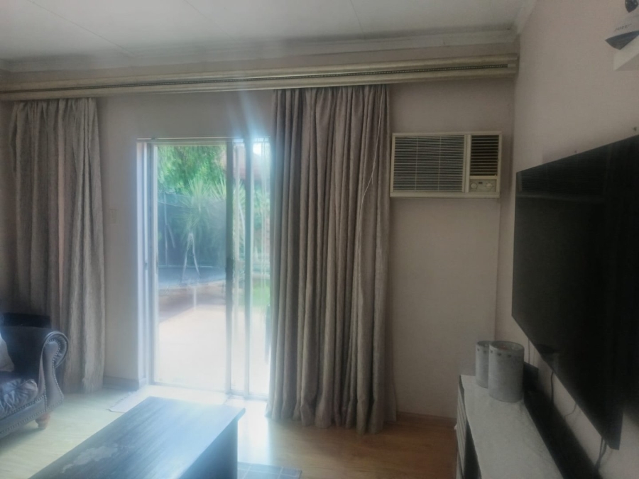 3 Bedroom Property for Sale in Rhodesdene Northern Cape